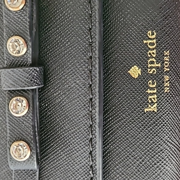 Kate Spade crossbody with removable straps - Picture 3 of 9